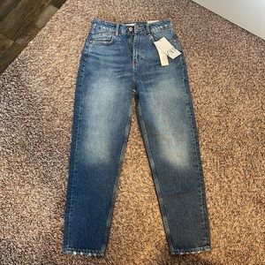 NWT Zara high rise mom jeans size 4